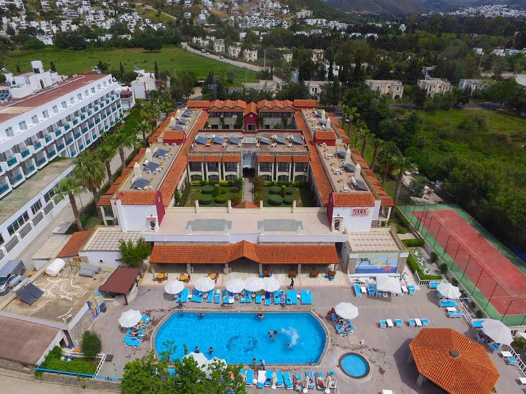 Tiana Beach Resort, pamje e hotelit në Bodrum