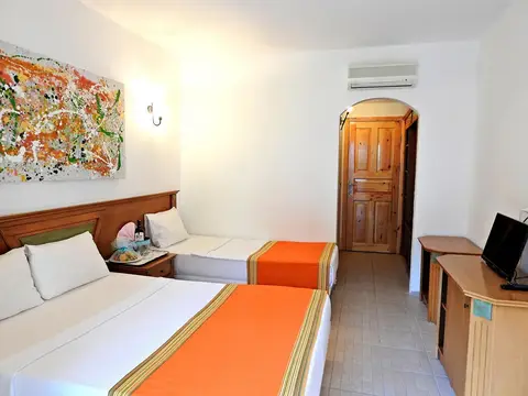 Tiana Beach Resort, fotografia 10 nga 20