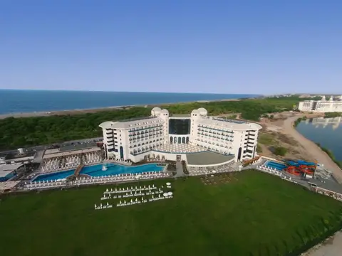 Water Side Resort & Spa, Side
